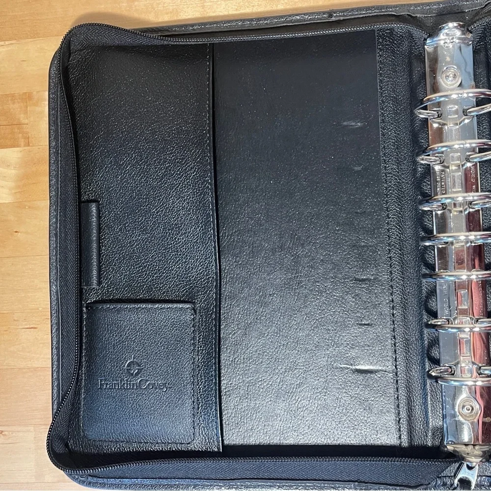 Franklin Covey Vintage Full Grain Leather Zip Around Planner Binder Organizer